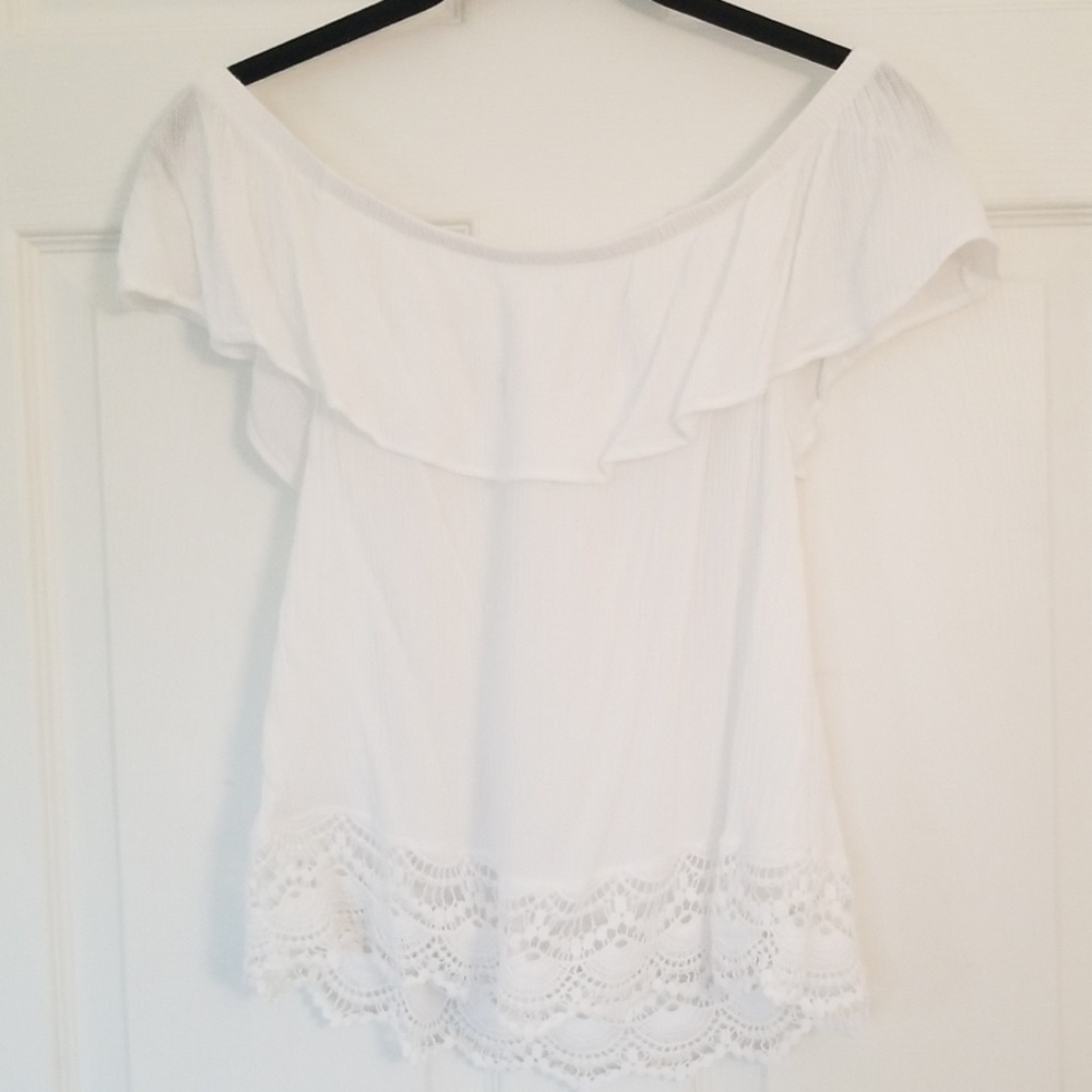 OFF THE SHOULDER TOP